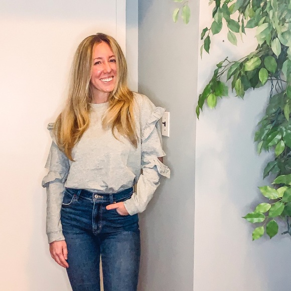 NWT! Very J Long Sleeve Cotton Crewneck with Ruffles - Picture 3 of 12